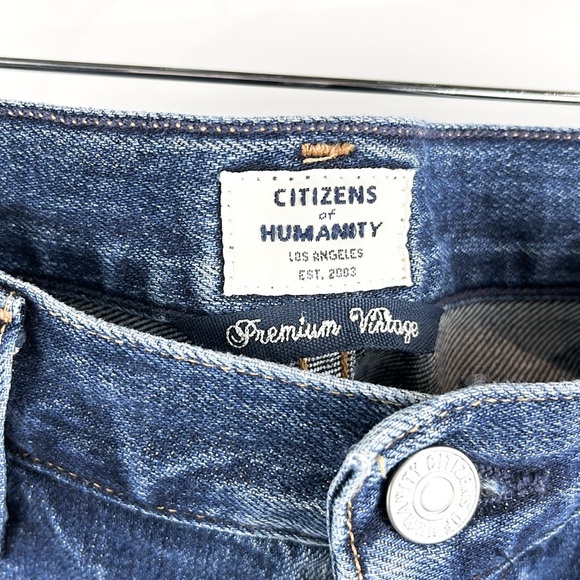 Citizens of Humanity Liya Troublemaker Hi-Lo Hem Classic Fit Jeans - Picture 9 of 10